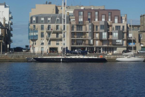 Appartement Quai Sud, T1 bis-37m2, Terrasse, Parking, plage et vieille ville à proximité immédiate